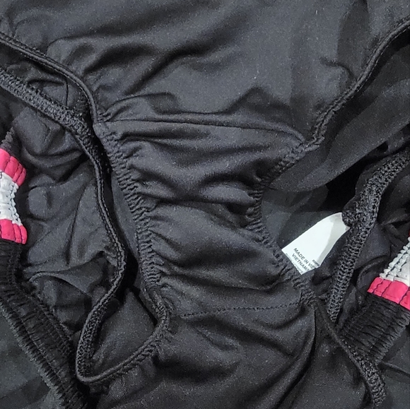 Nike Women Dri-Fit Short w/built in brief quick dri Size S - Picture 9 of 10